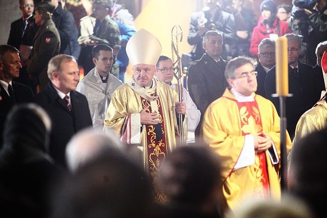 Msza św. za ofiary katastrofy. Świątynia Opatrzności Bożej