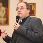 Ateiści na papieskiej uczelni (wideo)