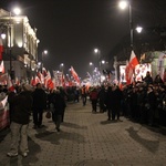 Smoleńska rocznica: pochód tysiąca flag