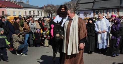 Misterium Niedzieli Palmowej - wjazd Pana Jezusa do Jereozolimy
