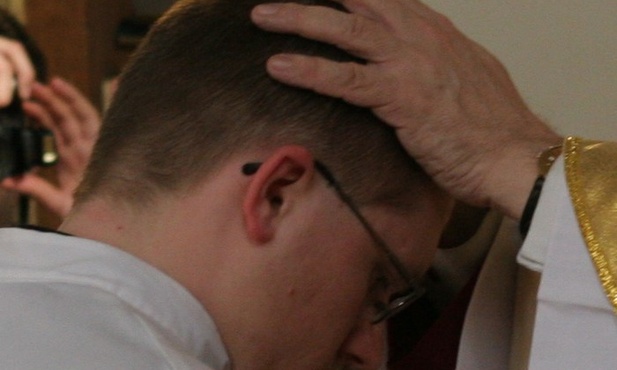 Papież zaniepokojony brakiem powołań