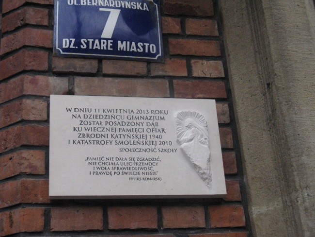 Uczcili pamięć ofiar Katynia i Smoleńska