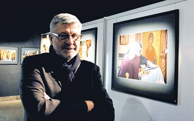Dr Mariusz Wideryński utrwalił na zdjęciach misteria odbywające się w cerkiewnych wnętrzach 