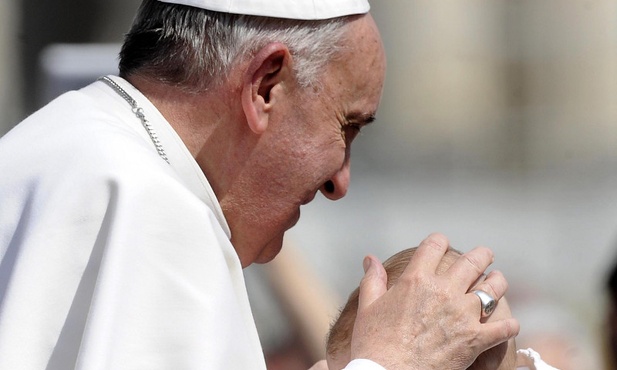 Papież: Ideologia fałszuje Ewangelię