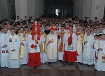 Pobłogosławiono ceremoniarzom i lektorom 