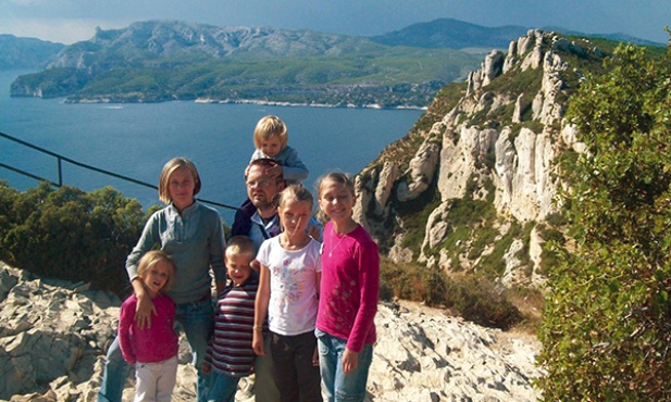 Bartek i Kasia z dziećmi wyjechali na misje do Francji
