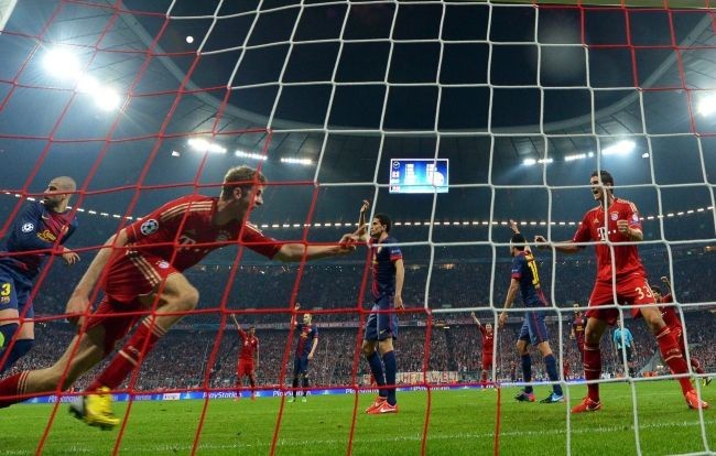 LM - Barca za kurtyną milczenia