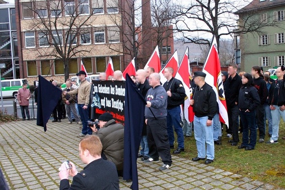 Niemcy: Nie będzie delegalizacji neonazistów