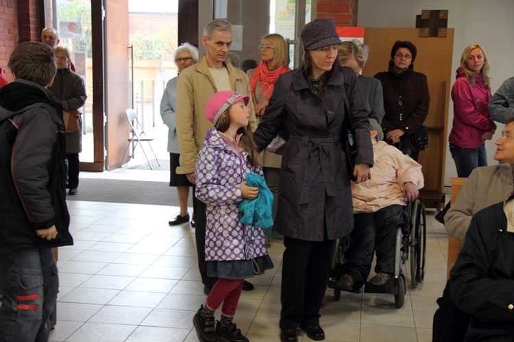 Koła różańcowe w centrum handlowym SCC