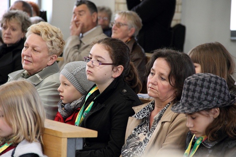 Koła różańcowe w centrum handlowym SCC