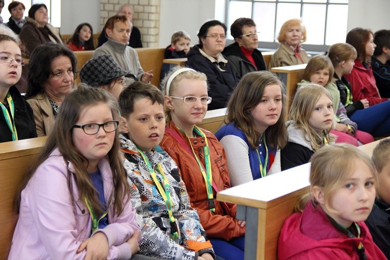 Koła różańcowe w centrum handlowym SCC