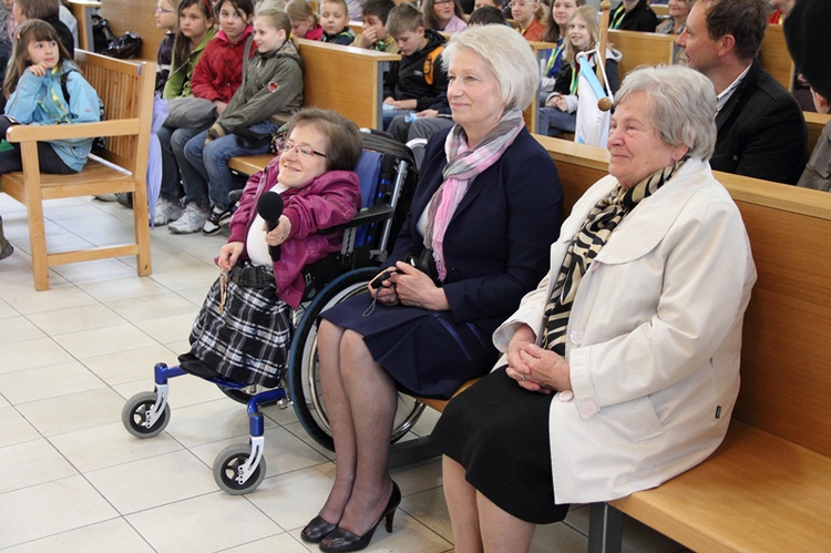 Koła różańcowe w centrum handlowym SCC