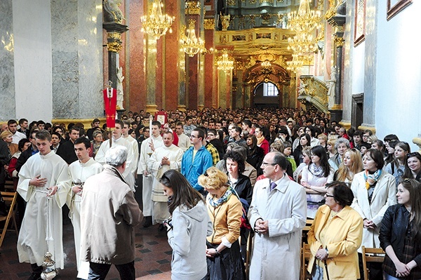  Eucharystia sprawowana była w bazylice jasnogórskiej