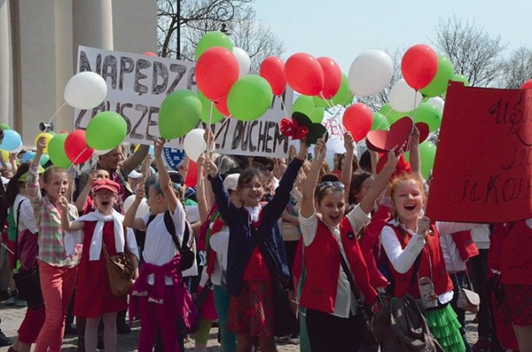  Młodzi i starsi wspólnie przeszli ulicami Lublina