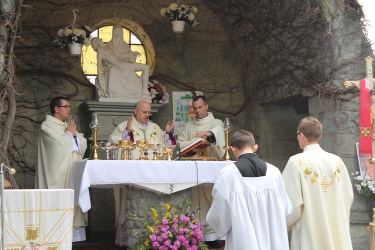 Eucharystia pątników z bp. Piotrem Gregerem