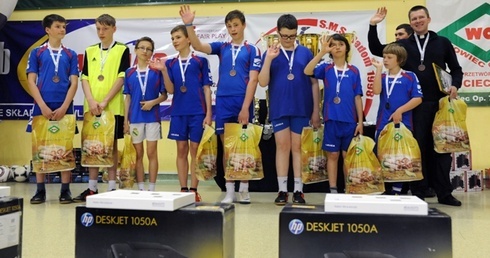 Najlepsi piłkarze-ministranci walczyli o puchary