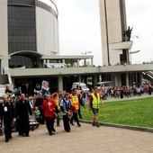 Pielgrzymi bielsko-żywieccy wkraczają do sanktuarium