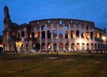 Noc w Koloseum