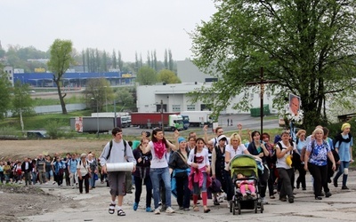 Modlitwa pielgrzymów w Centrum bł. Jana Pawła II