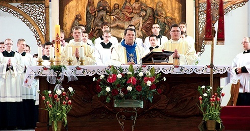 Mszy świętej koncelebrowanej przewodniczył ks. infułat Stanisław Zięba