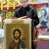 Marcin Kirkiewicz, jeden z lektorów przygotowanych do pełnienia posługi ceremoniarza