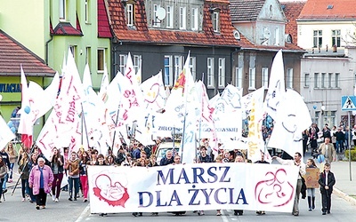  W pierwszym Marszu Życia wzięło udział ok. 500 osób – mieszkańcy miasta i okolic i ich duszpasterze 