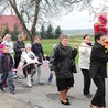 Pielgrzymi wyruszyli z kościoła w Roszkowej Woli