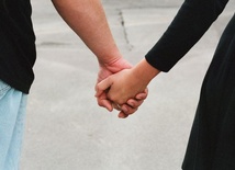 Nie zaglądam nikomu do łóżka 