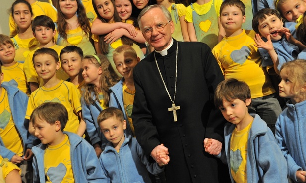 Co biskup wie o rodzinie, żyjąc w celibacie?