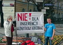  Protest mieszkańców Nieborowa i okolic przybiera na sile