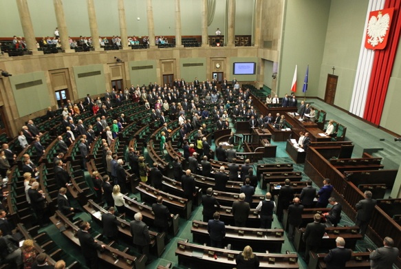 W sejmie o dłuższych urlopach rodzicielskich