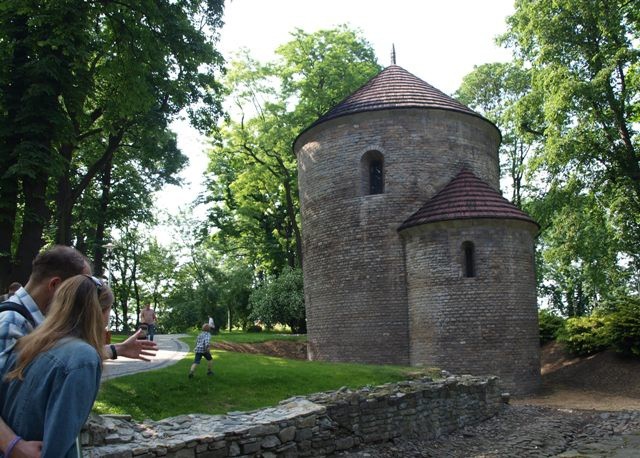 Romańska rotunda św. Mikołaja na cieszyńskim wzgórzu zamkowym