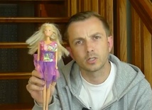 Barbie - zbyt wysoka i zbyt szczupła