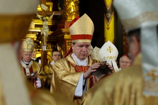 Na ingresie bp. Grzegorza Kaszaka do sosnowieckiej katedry