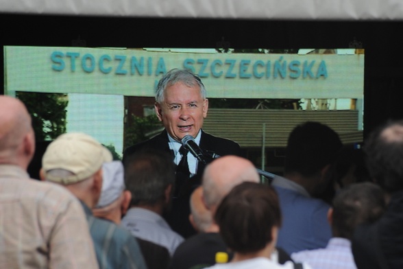 Kaczyński na konferencji "Więcej pracy"