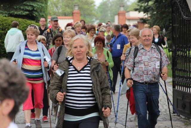II Pielgrzymka Nordic Walkerów