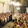  Różne wspólnoty przeżywały w jedności Eucharystię w bazylice Mariackiej 