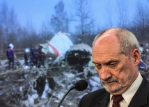 Macierewicz: wystąpienie Laska pełne kłamstw