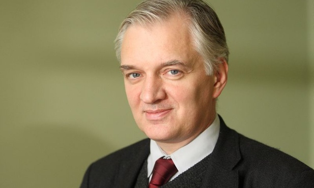 Senat stoi za Gowinem