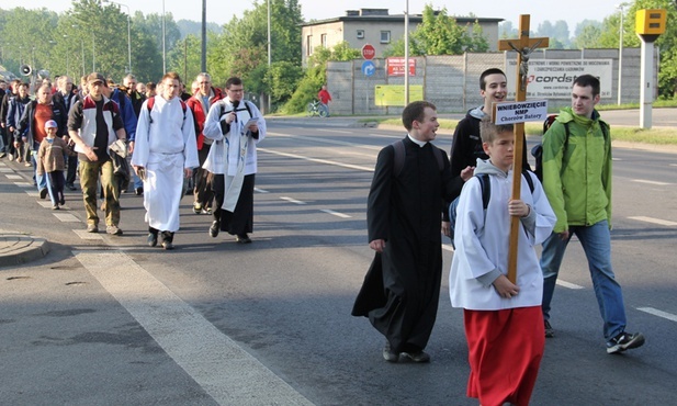 Rozpoczęła się pielgrzymka piekarska