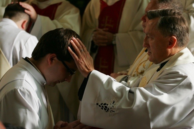 Siedmiu neoprezbiterów