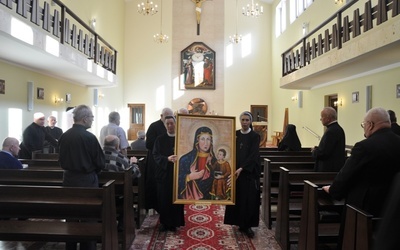 Procesja z obrazem Matki Bożej Okulickiej