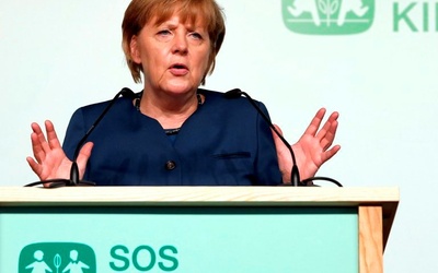 Merkel przeciw  