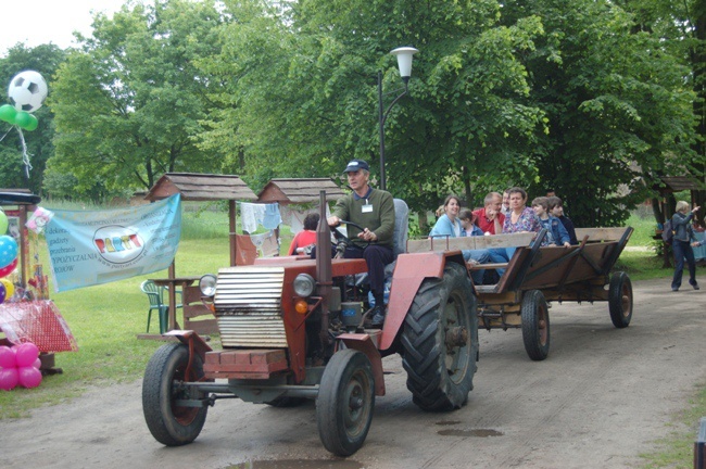 Cukierkowe róże na Dzień Dziecka