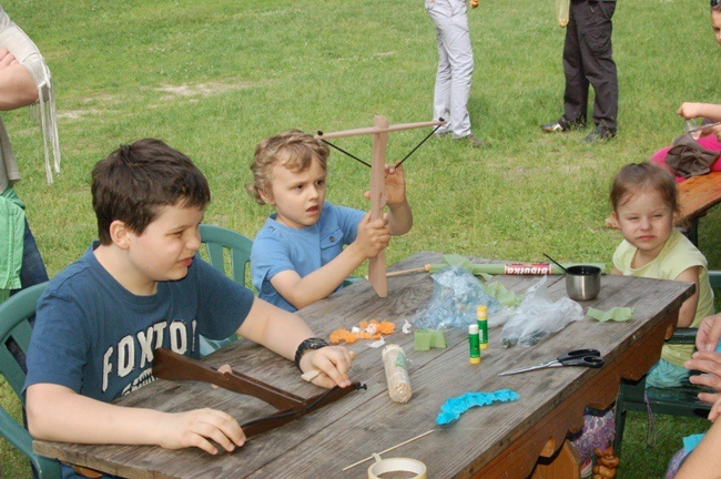 Cukierkowe róże na Dzień Dziecka