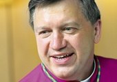  Abp Józef Kupny w dniu ogłoszenia nominacji na metropolitę wrocławskiego