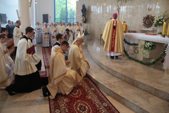 Jubileusz 25-lecia kapłaństwa bp. Andrzeja Czai