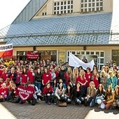 Grupa ponad 200 młodych z różnych miejsc diecezji spotkała się w czasie 5. Pielgrzymki Szkolnych Kół Caritas w Dźwirzynie