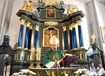  Bp Marcinkowski z uznaniem mówił  o pracach podjętych w bożewskim kościele, w które zaangażowały się: parafia, gmina, konserwator zabytków i samorząd województwa mazowieckiego