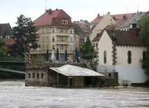  Rzeki południowo-zachodniego krańca Polski z roku na rok stają się groźniejsze. Pogotowie przeciwpowodziowe w Zgorzelcu ogłaszane jest niemal co roku